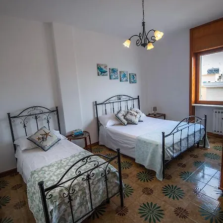 Casa Vacanze Alisea غالّيبولي