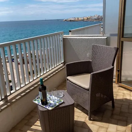 Casa Vacanze Alisea شقة غالّيبولي